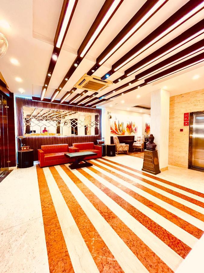 Hotel The Onix Dehradun Exterior photo